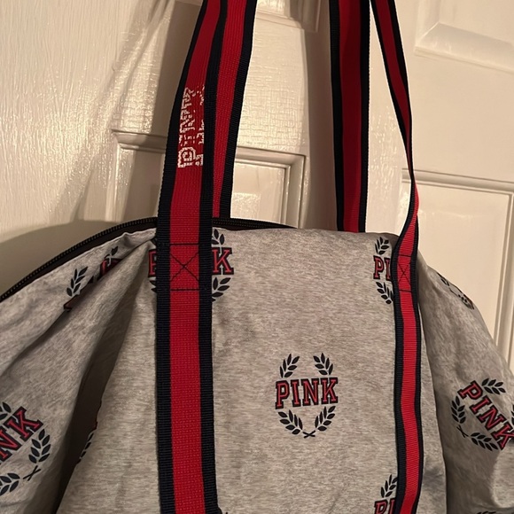 Pink by Victoria’s Secret duffel bag - Picture 3 of 9